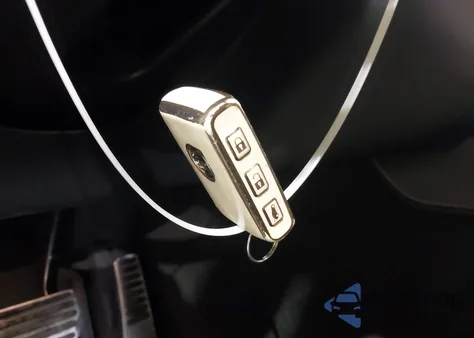 2019 Volvo Xc90 T5 R-Design z USA, uszkodzony, nr VIN YV4102CMXK1509912